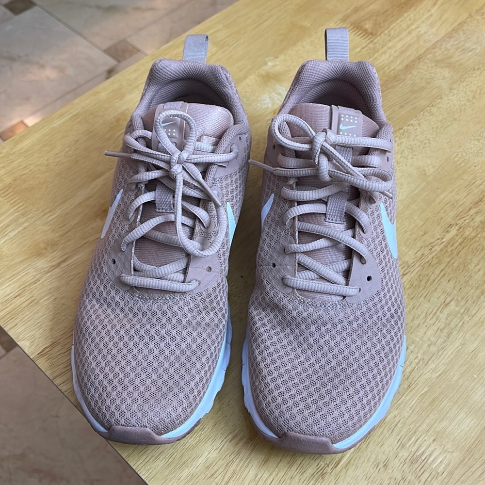 Nike air women’s sneakers